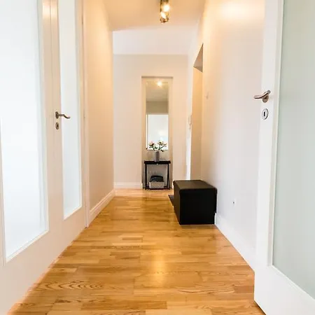 Kosmos Apartment